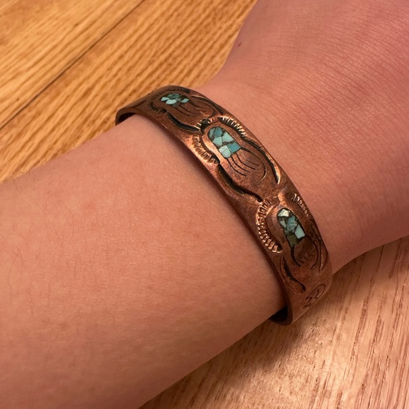 Vintage Navajo turquoise copper cuff - Picture 5 of 6